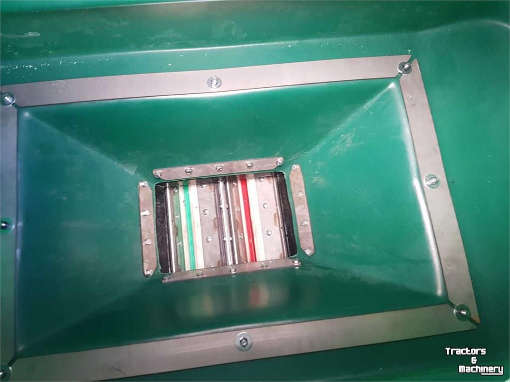 Delimbe T20-800 Fronttank- zaaimachine