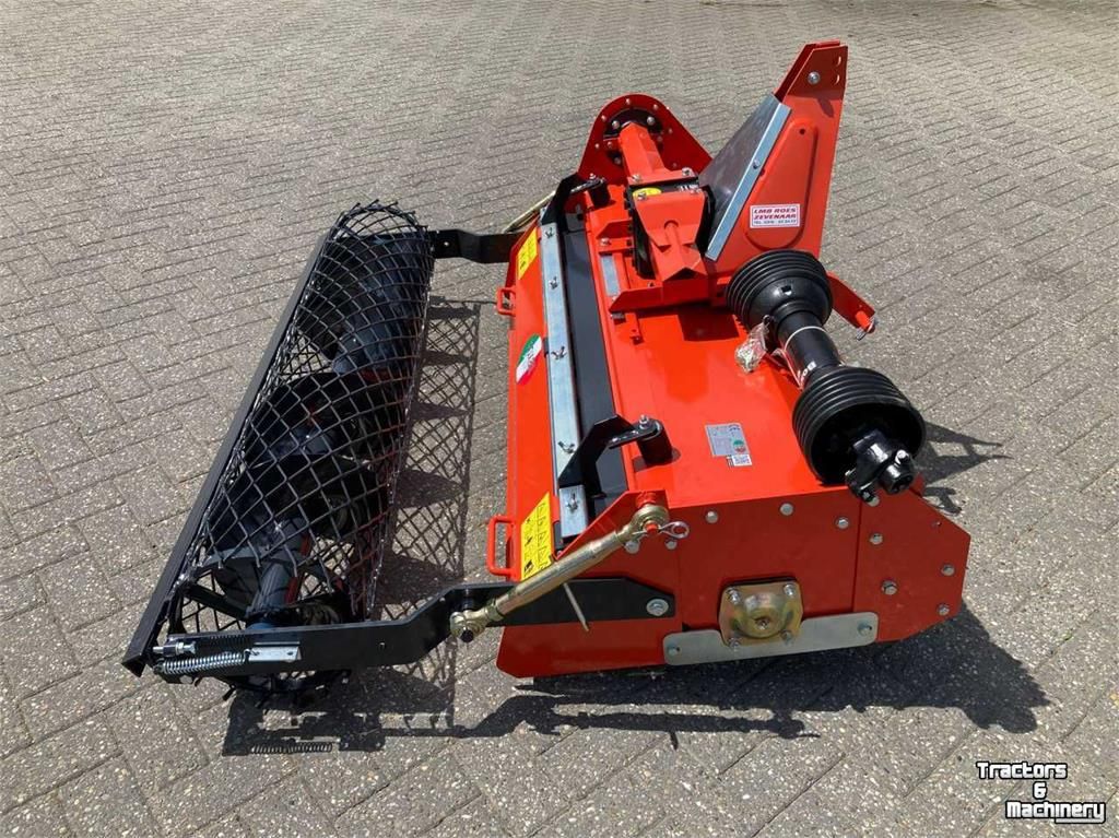 Boxer SB145 overtopfrees - grondfrees