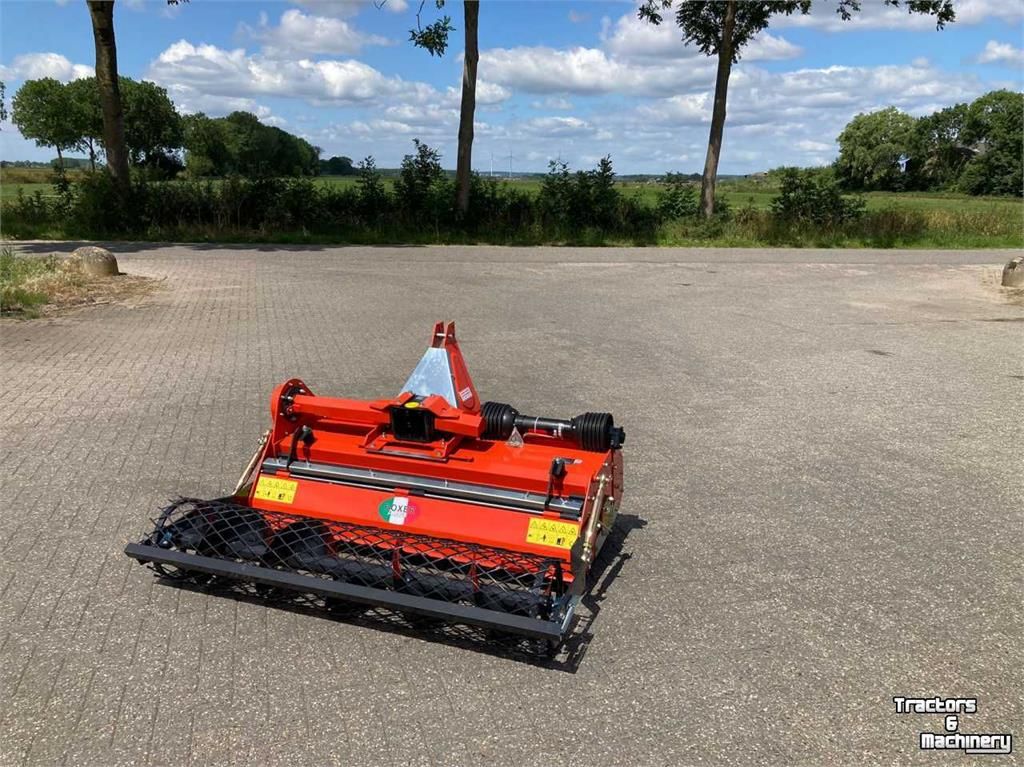 Boxer SB145 overtopfrees - grondfrees