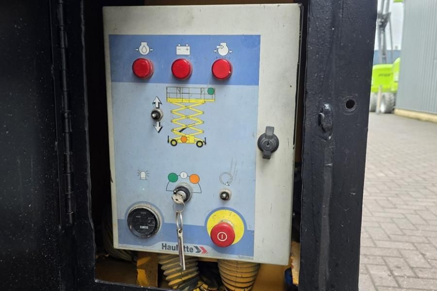 Haulotte H12SX Diesel, 4x4 Drive, 12m Working Height, 700kg