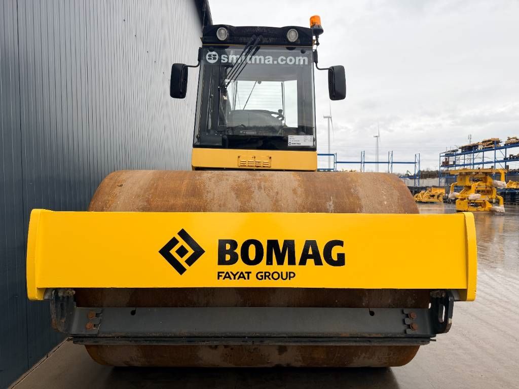Bomag BW211D-4