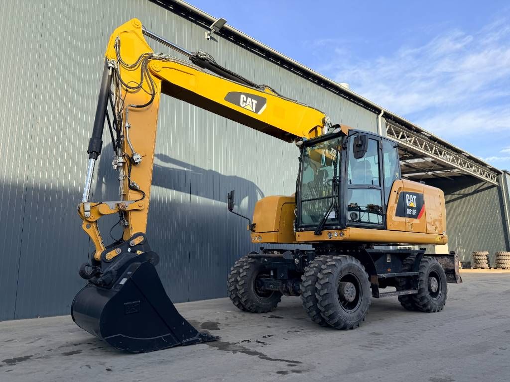 CAT M318F