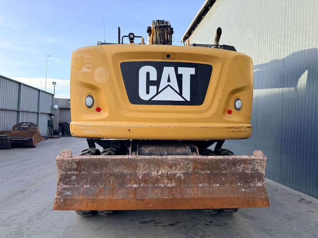 CAT M318F