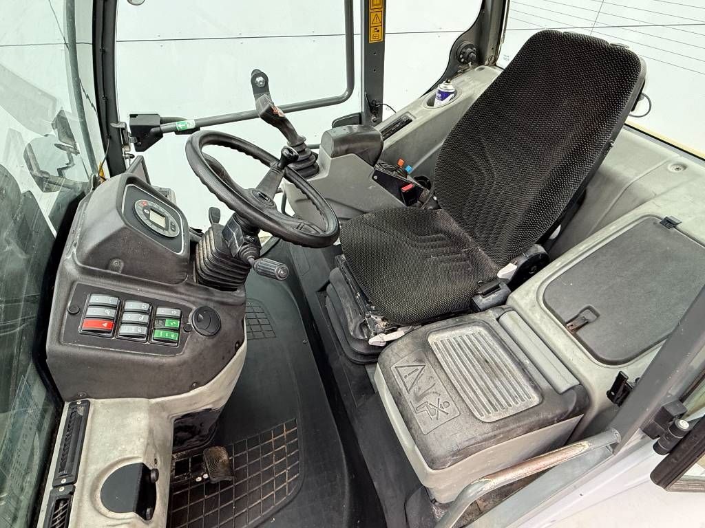 Wacker Neuson Kramer 8095 - 4 Wheel Steering / Bucket + Forks