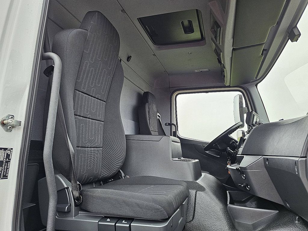 MERCEDES-BENZ ATEGO 1524 carrier syberia