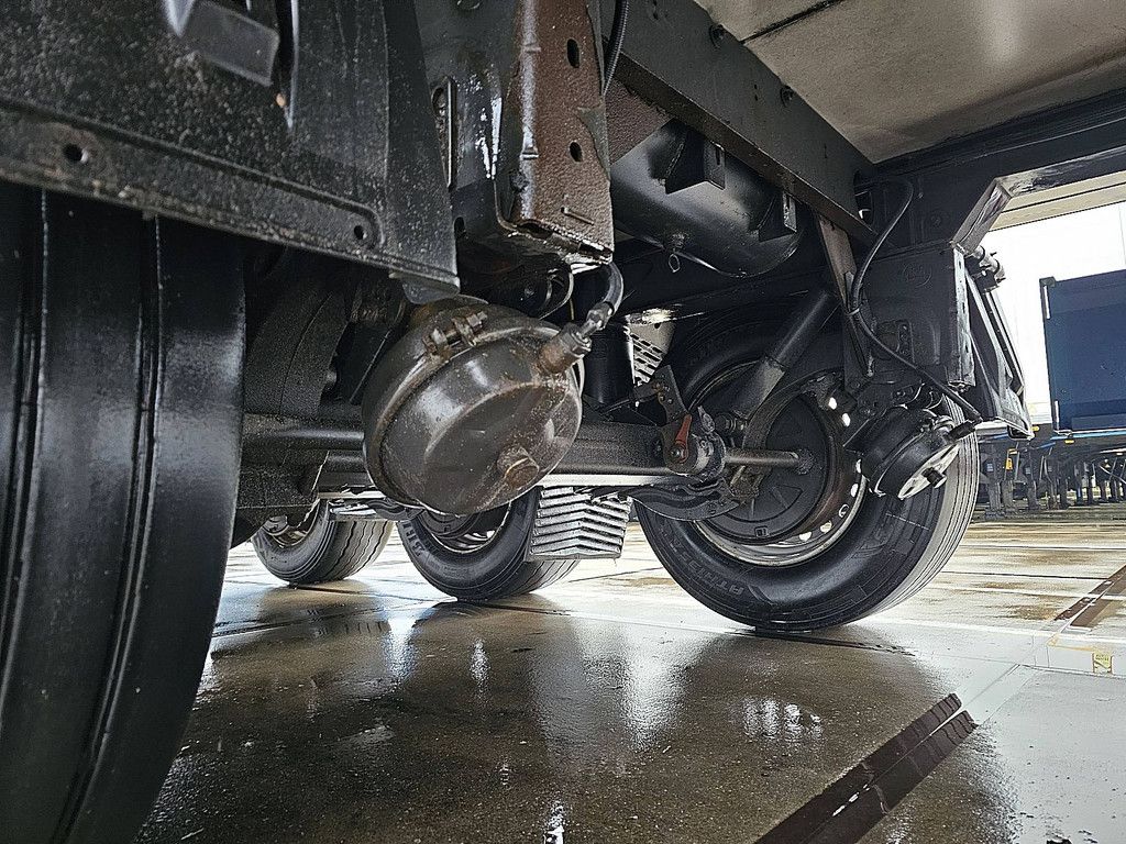 KRONE SD taillift carrier