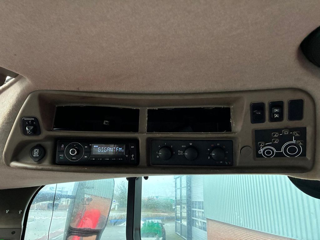 Case Optum Optum 300CVX