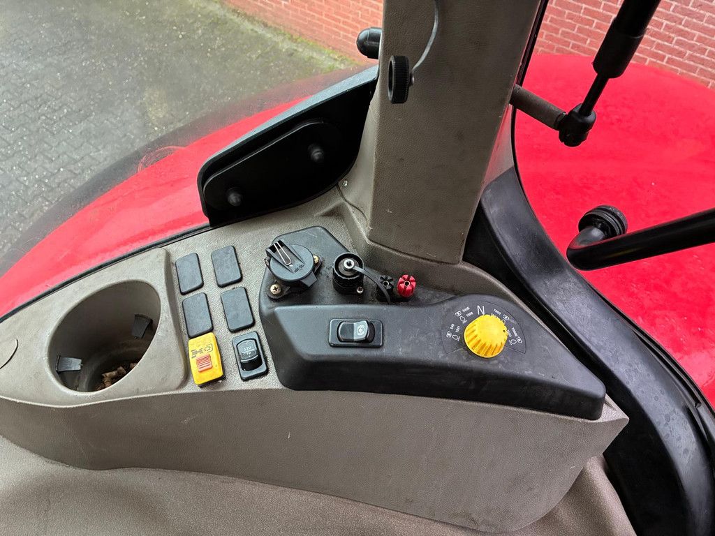 Case Optum Optum 300CVX