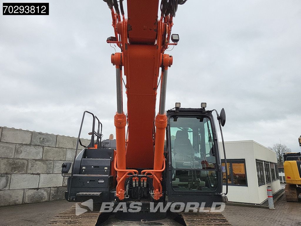 Hitachi ZX300 LCN -6