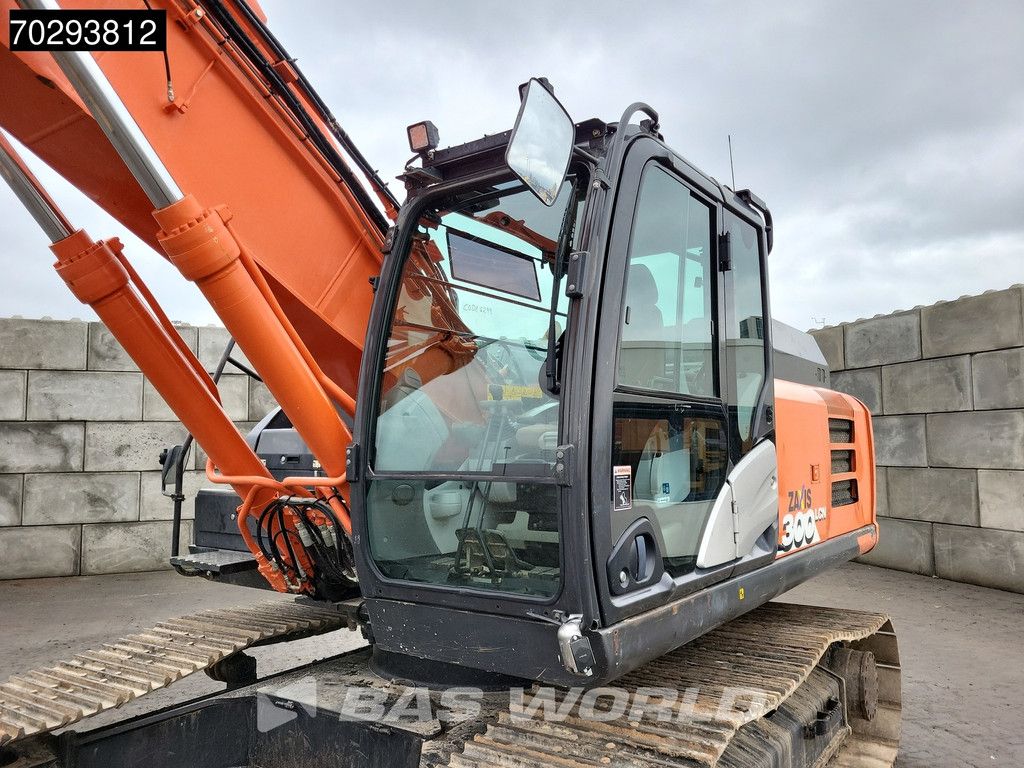 Hitachi ZX300 LCN -6