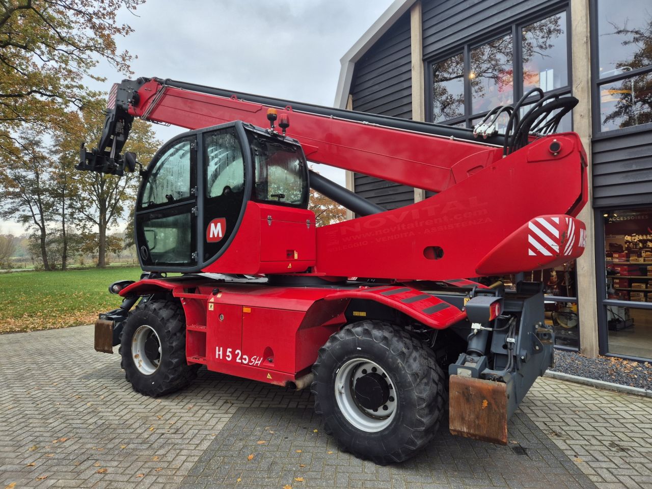 Used MAGNI RTH 5.25 SH roto telescopic