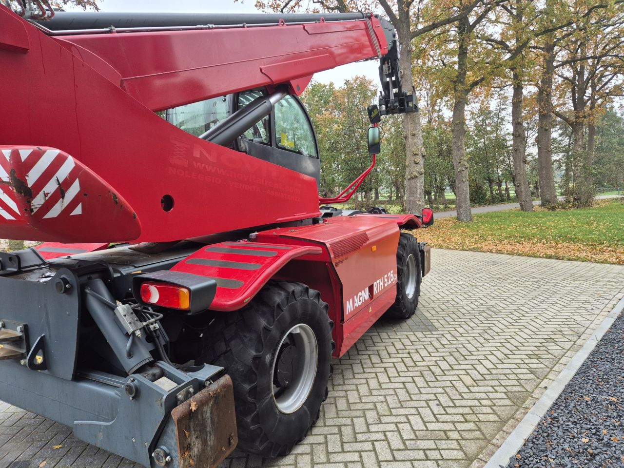 Used MAGNI RTH 5.25 SH roto telescopic