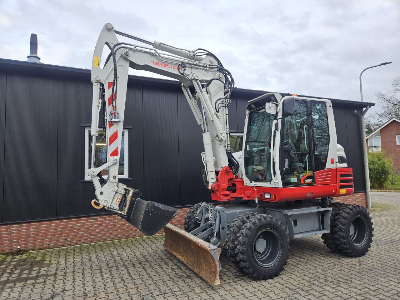 Takeuchi TB295W stage V