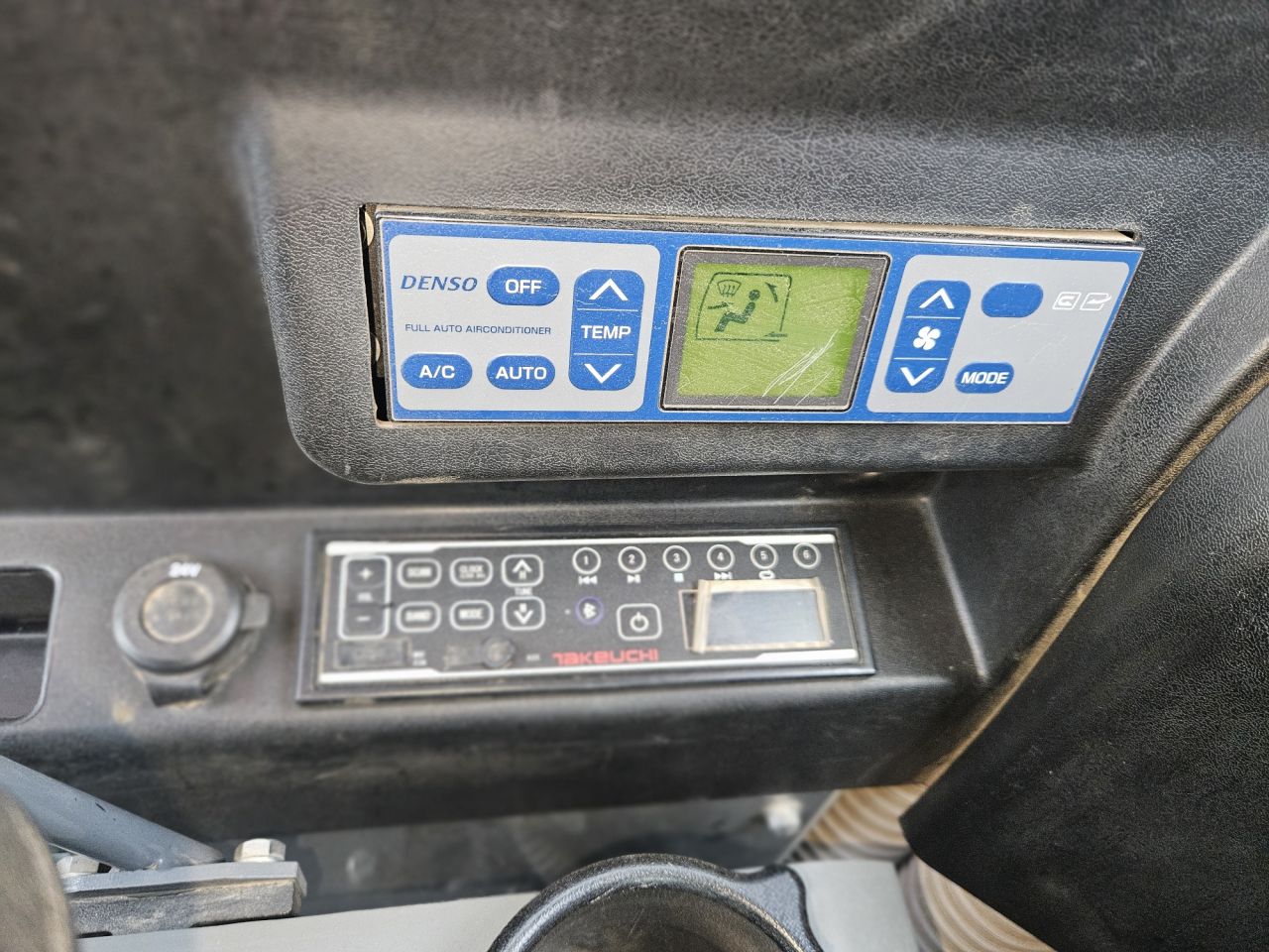 Takeuchi TB295W stage V