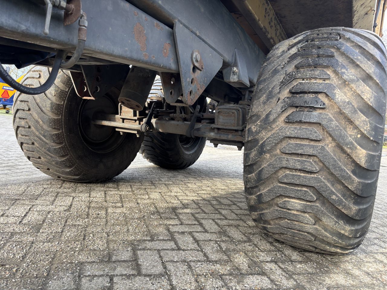 Peecon 14 tons kipper kieper gedwongen gestuurd