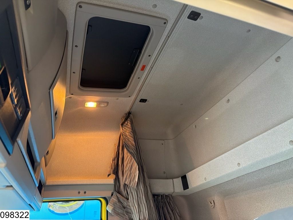 DAF CF 410 EURO 6, Dhollandia