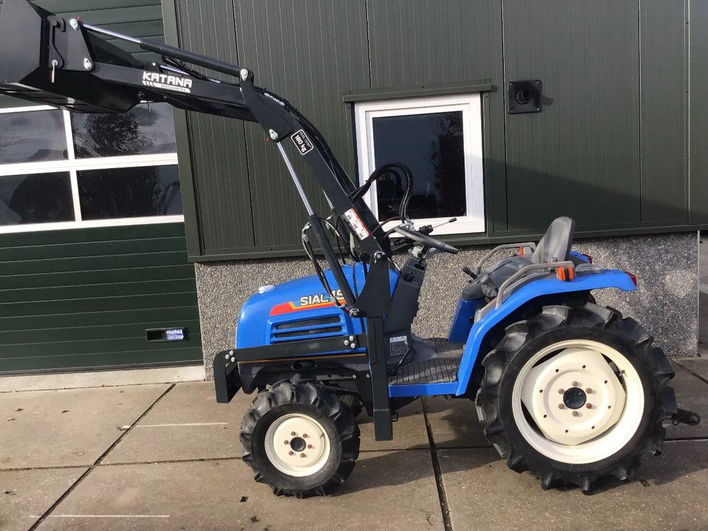 Iseki Mini trekker Iseki Sial 19 met nieuwe voorlader