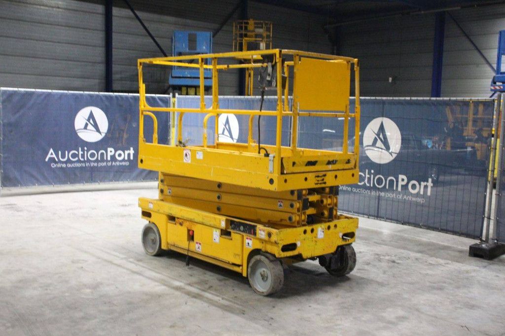 Scherenbühne Haulotte Compact 10 Electric 10m 2013