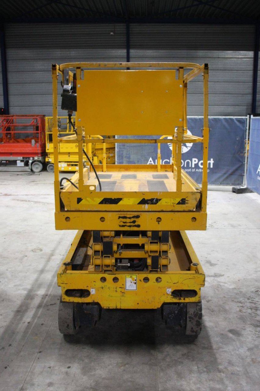 Scherenbühne Haulotte Compact 10 Electric 10m 2013