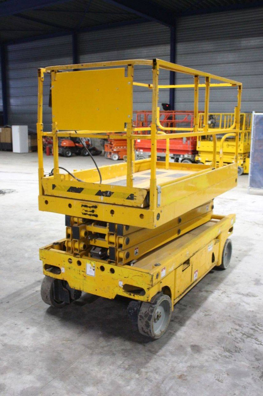 Scherenbühne Haulotte Compact 10 Electric 10m 2013