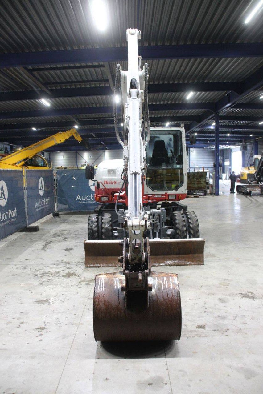 Radbagger Takeuchi TB295W Diesel 77kW 2013