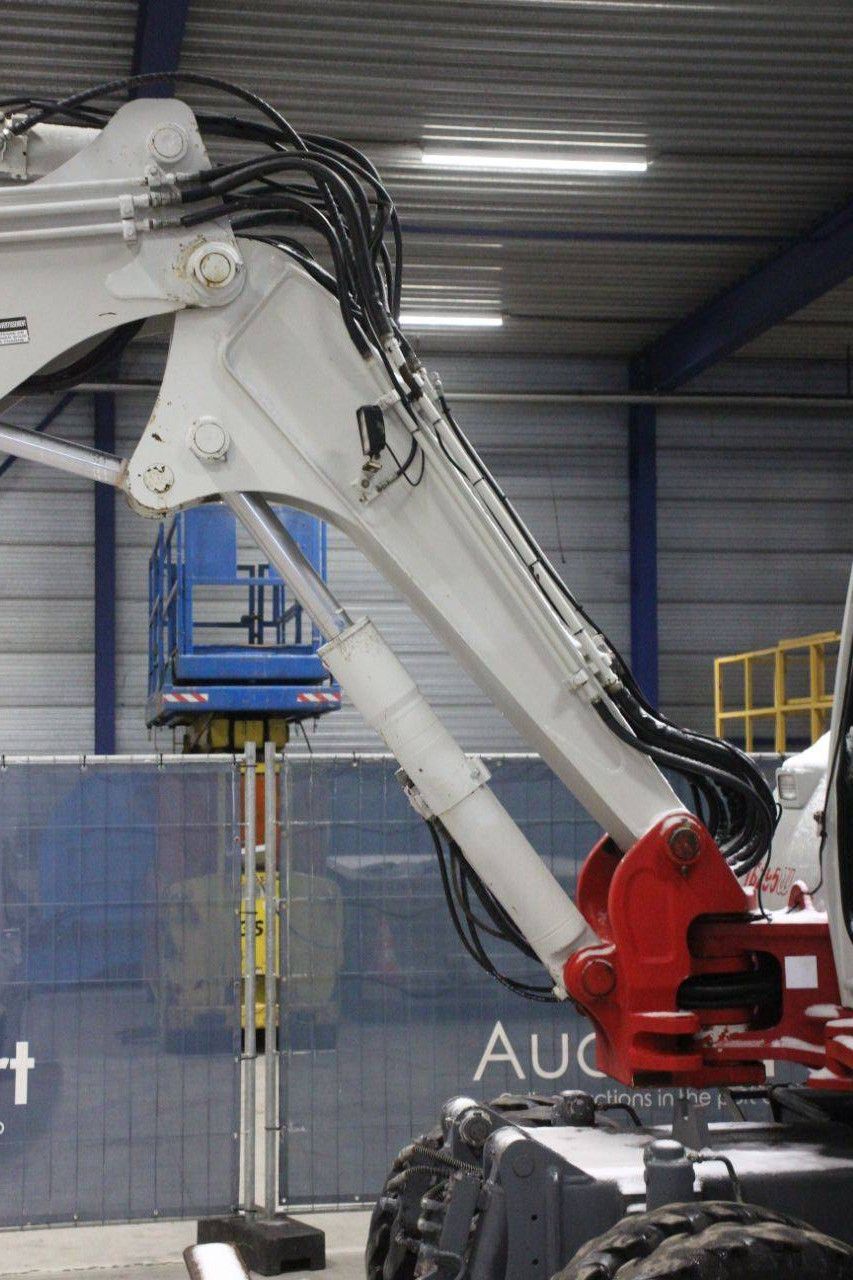 Radbagger Takeuchi TB295W Diesel 77kW 2013