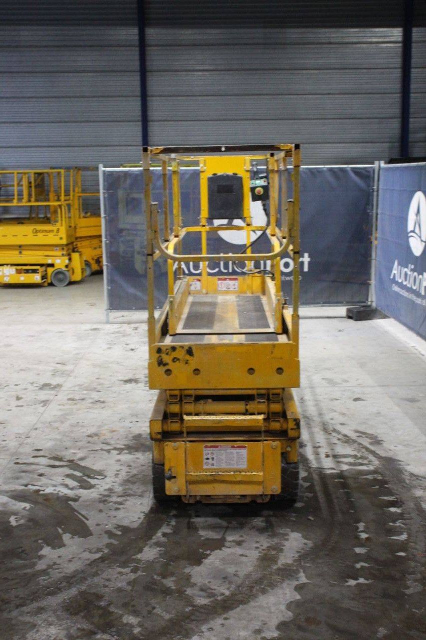 Scissor lift Haulotte Compact 8 Electric 8m 2013