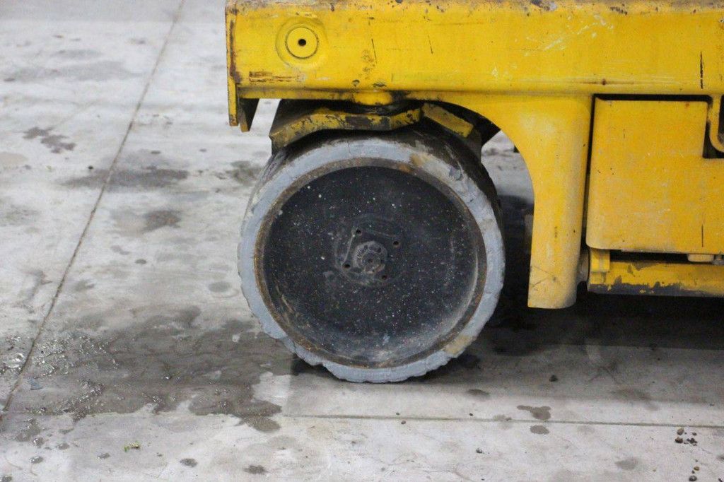 Scissor lift Haulotte Compact 8 Electric 8m 2013