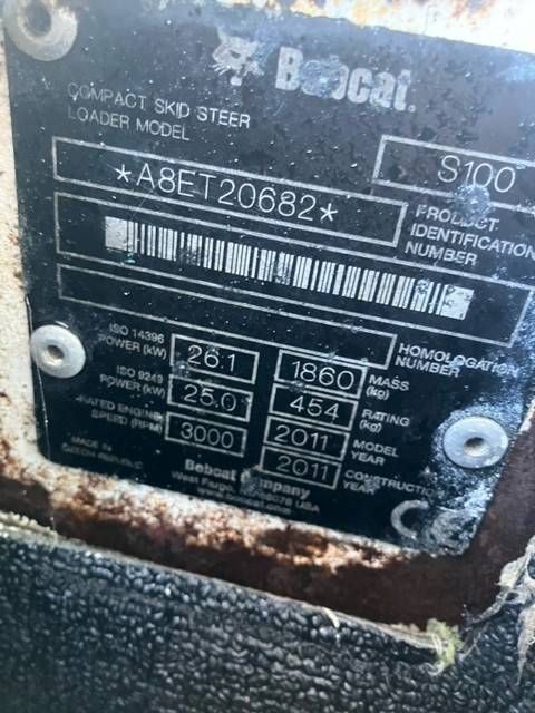 Skid steer loader Bobcat S100 Diesel 26kW 2011