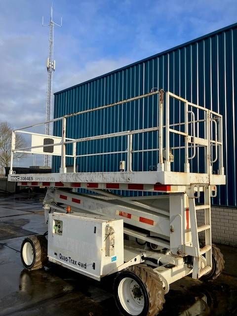 MEC 3084 4x4 Elektro+Diesel 11m Gelenkteleskoparbeitsbühne