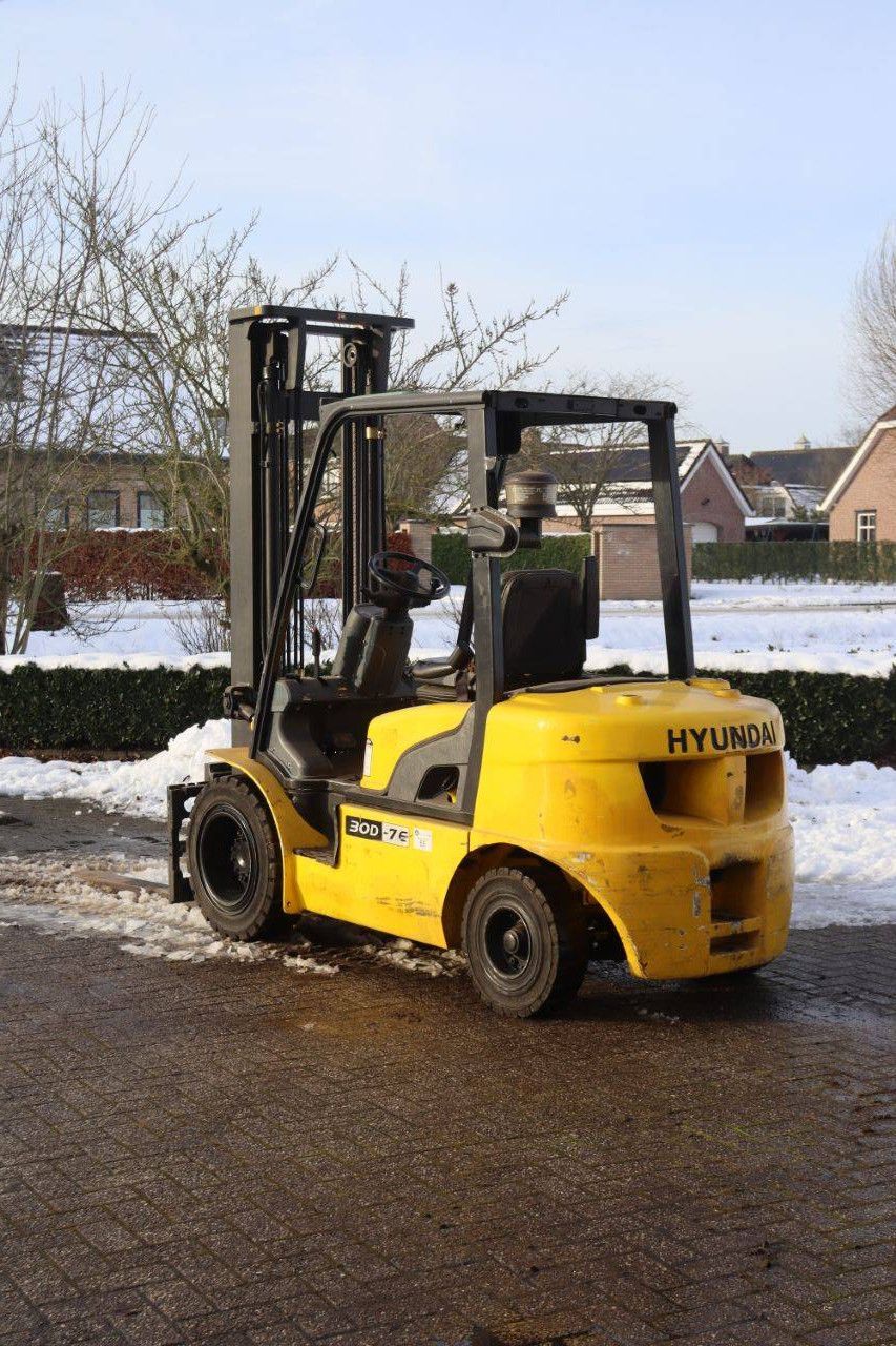 Heftruck Hyundai 30D-7E Diesel 3000kg 4.7m 2012