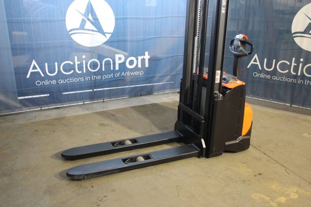 Toyota SWE100 Electric Stacker 1000kg 3.3m 2019
