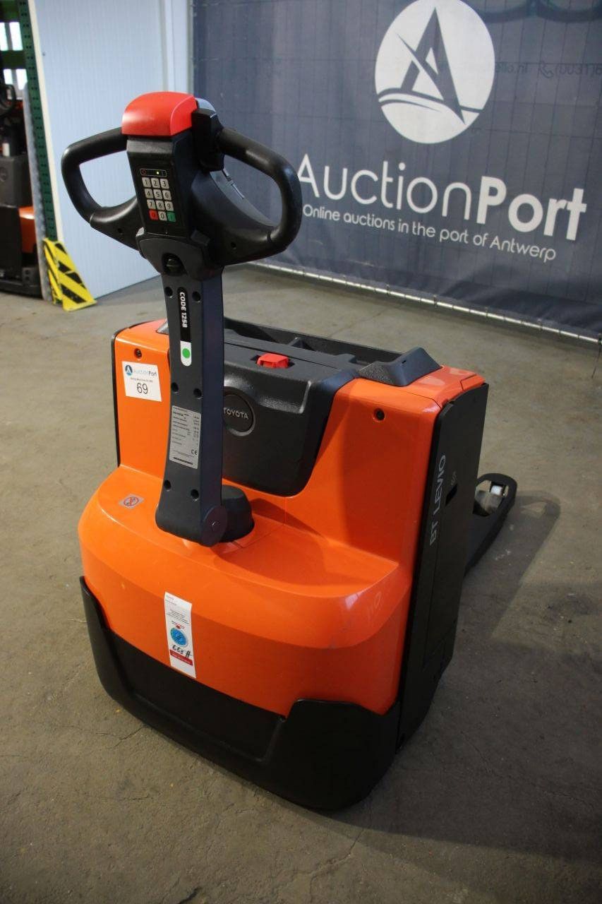 Pallet truck Toyota LWE160 Electric 1600kg 2021
