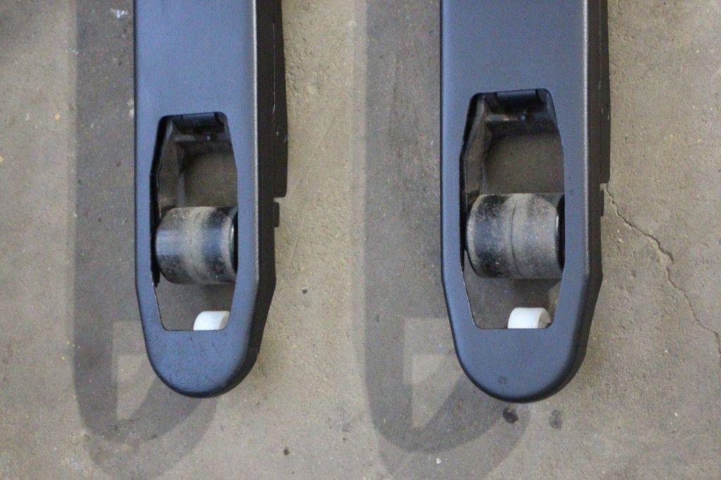 Pallet truck Toyota LWE160 Electric 1600kg 2021