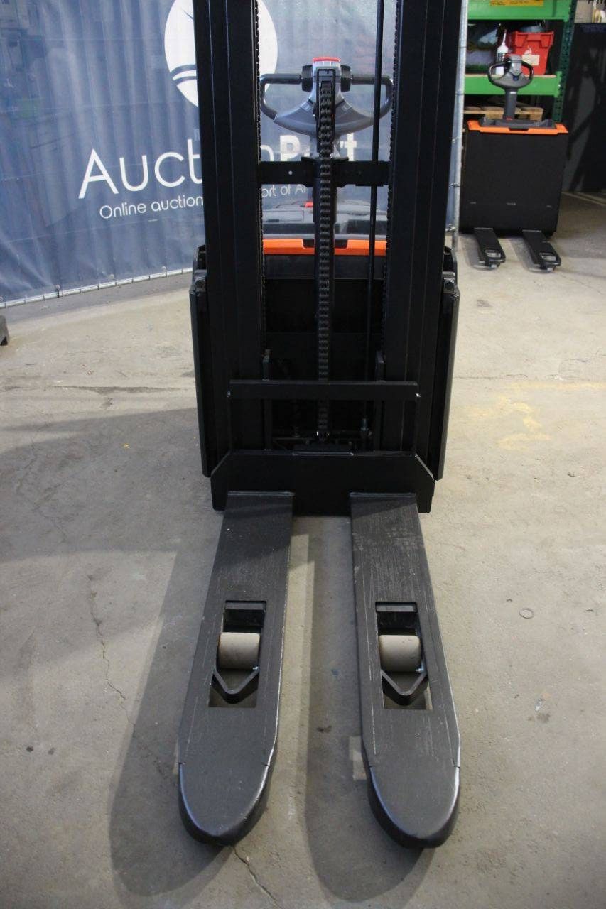 Stacker Toyota SWE140 Electric 1400kg 4.45m 2020