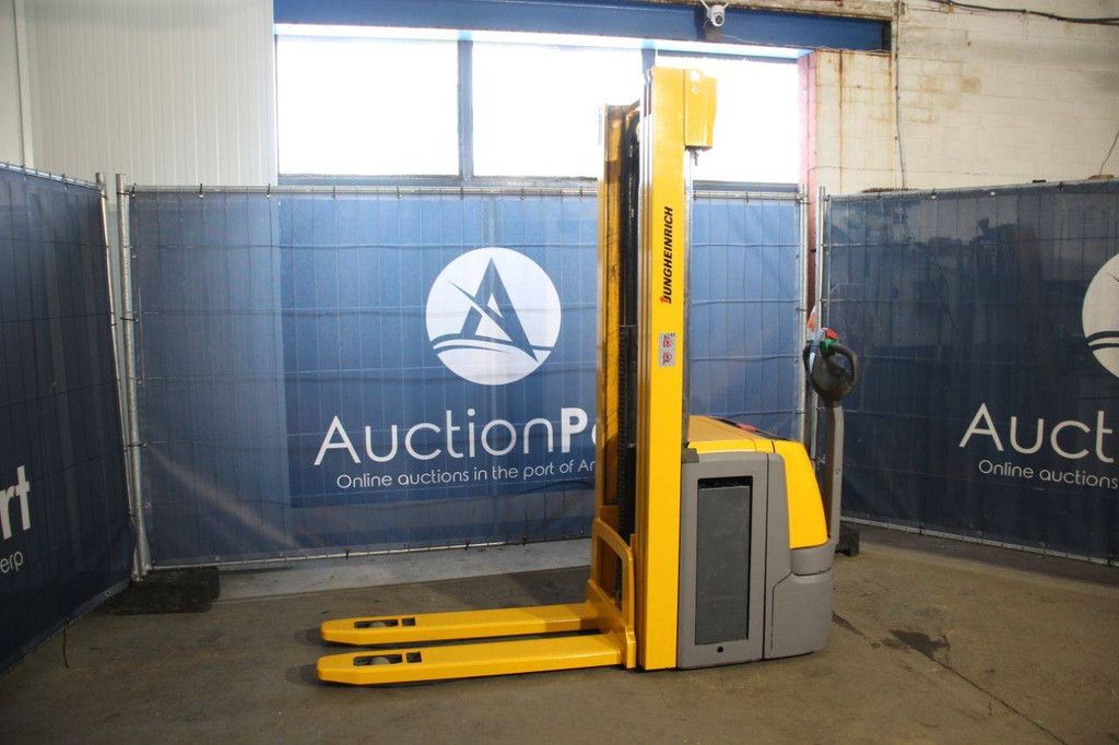 Stacker Jungheinrich EJC 216 Electric 1600kg 5.25m 2015