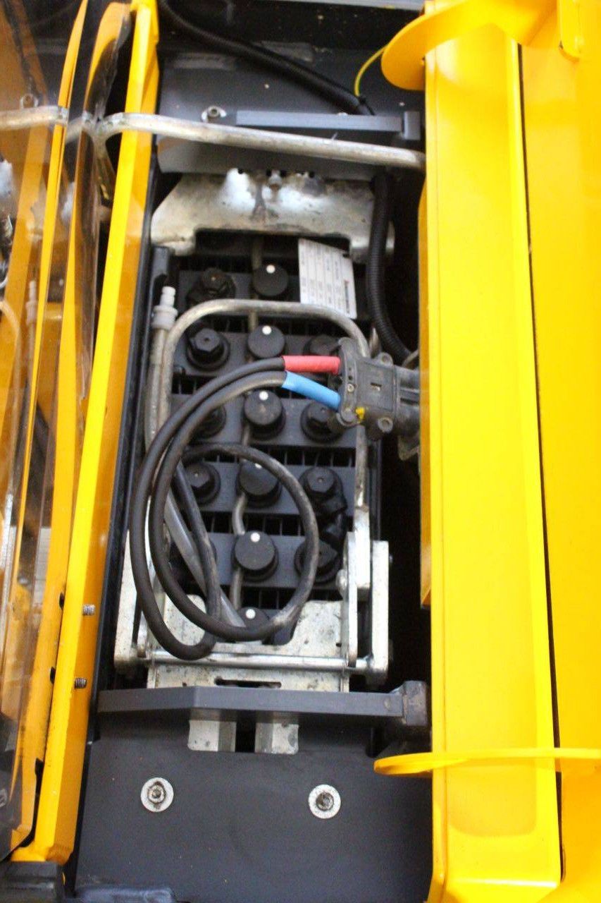 Stacker Jungheinrich EJC 216 Electric 1600kg 5.25m 2015