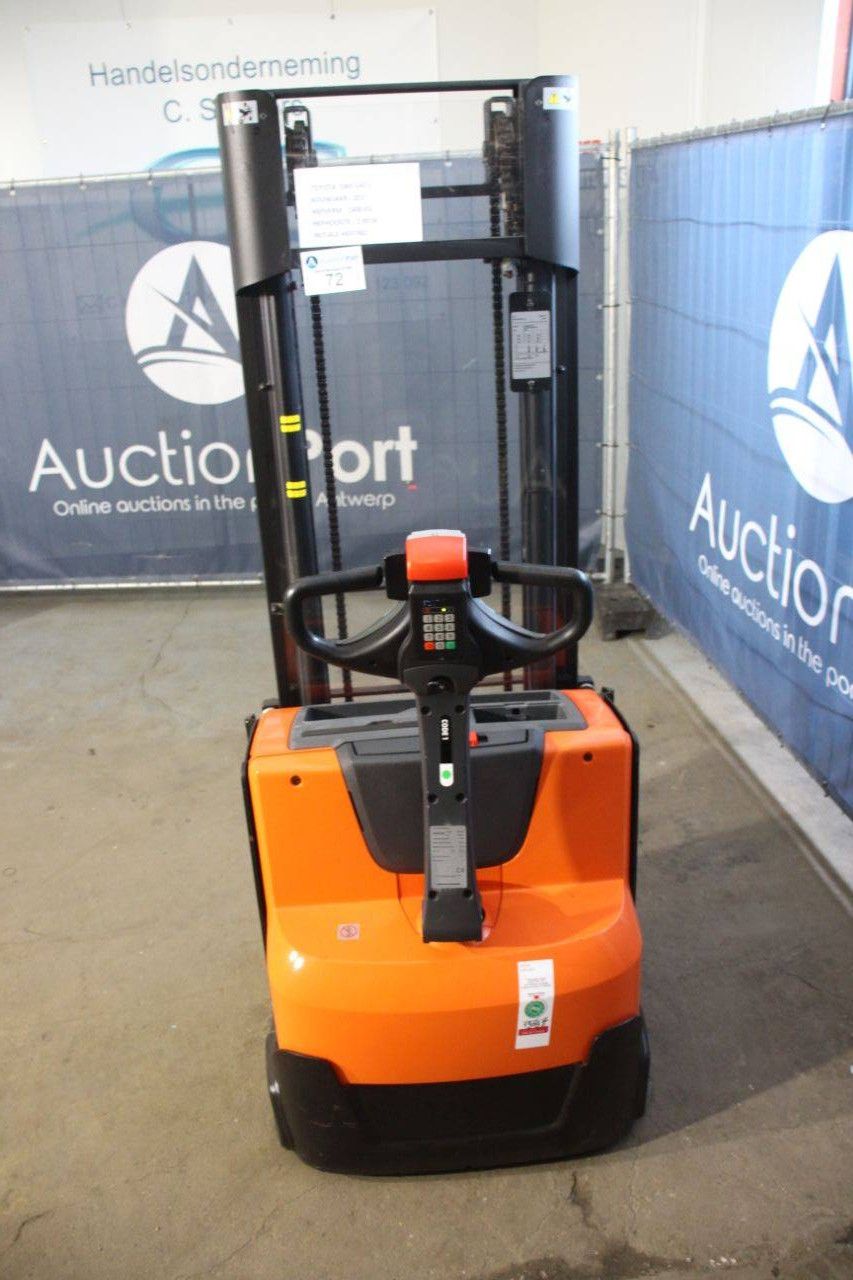 Stacker Toyota SWE 140L Electric 1400kg 2.9m 2017