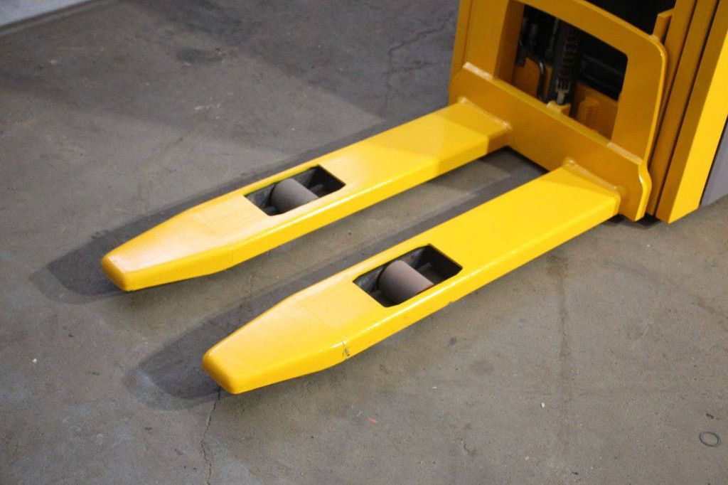 Stapler Jungheinrich EJC 216 Elektro 1600 kg 5,25 m 2015