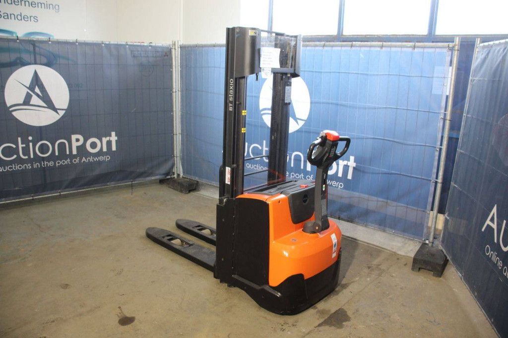 Stacker Toyota SWE140L Electric 1400kg 2.9m 2017