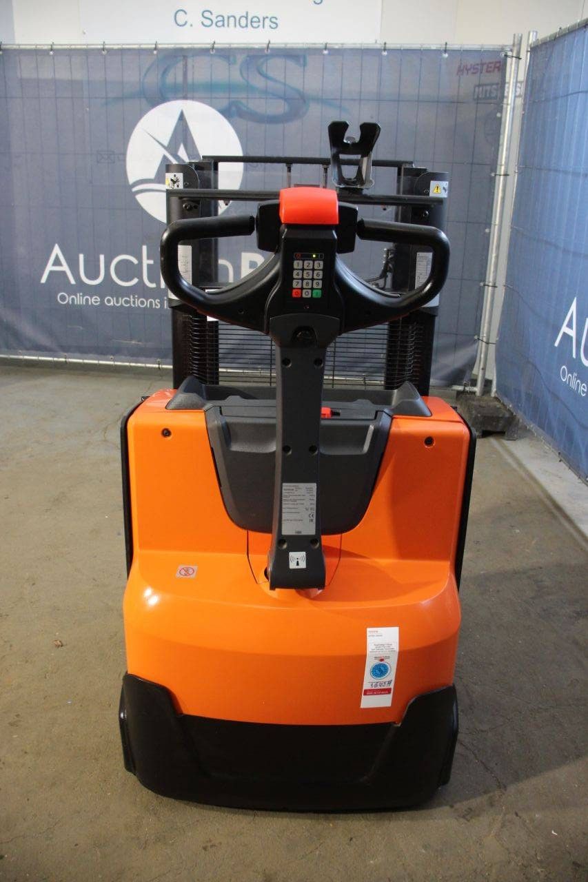 Toyota SWE200D Electric Stacker 2000kg 1.7m 2020