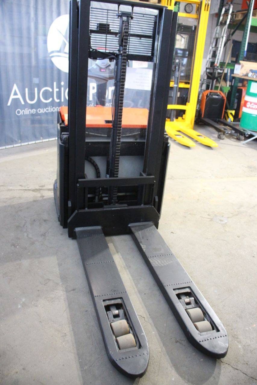 Toyota SWE200D Electric Stacker 2000kg 2.1m 2020