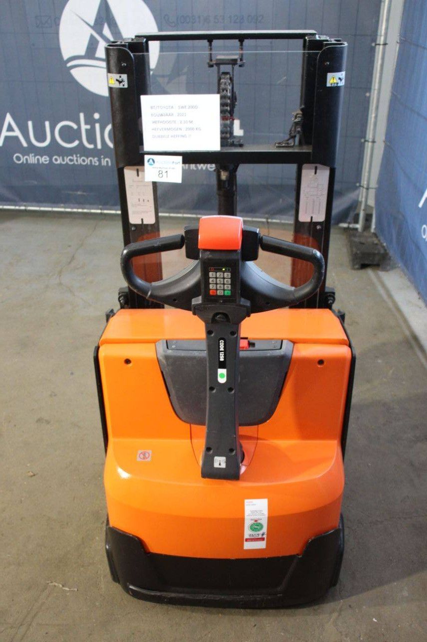 Toyota SWE200D Elektrostapler 2000 kg 2,1 m 2021