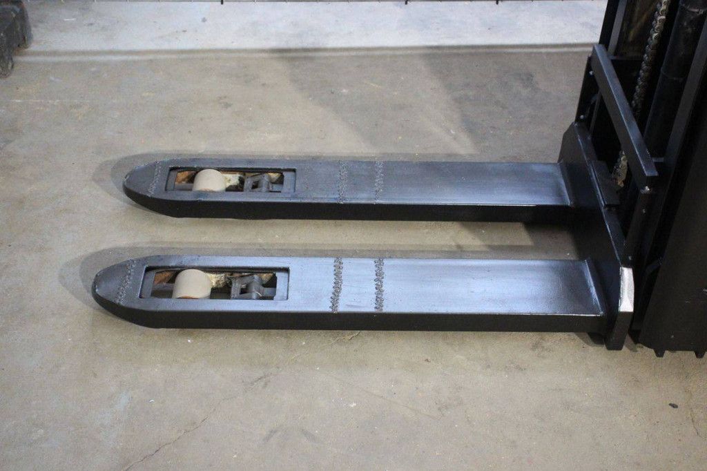 Toyota SWE200D Elektrostapler 2000 kg 2,1 m 2021