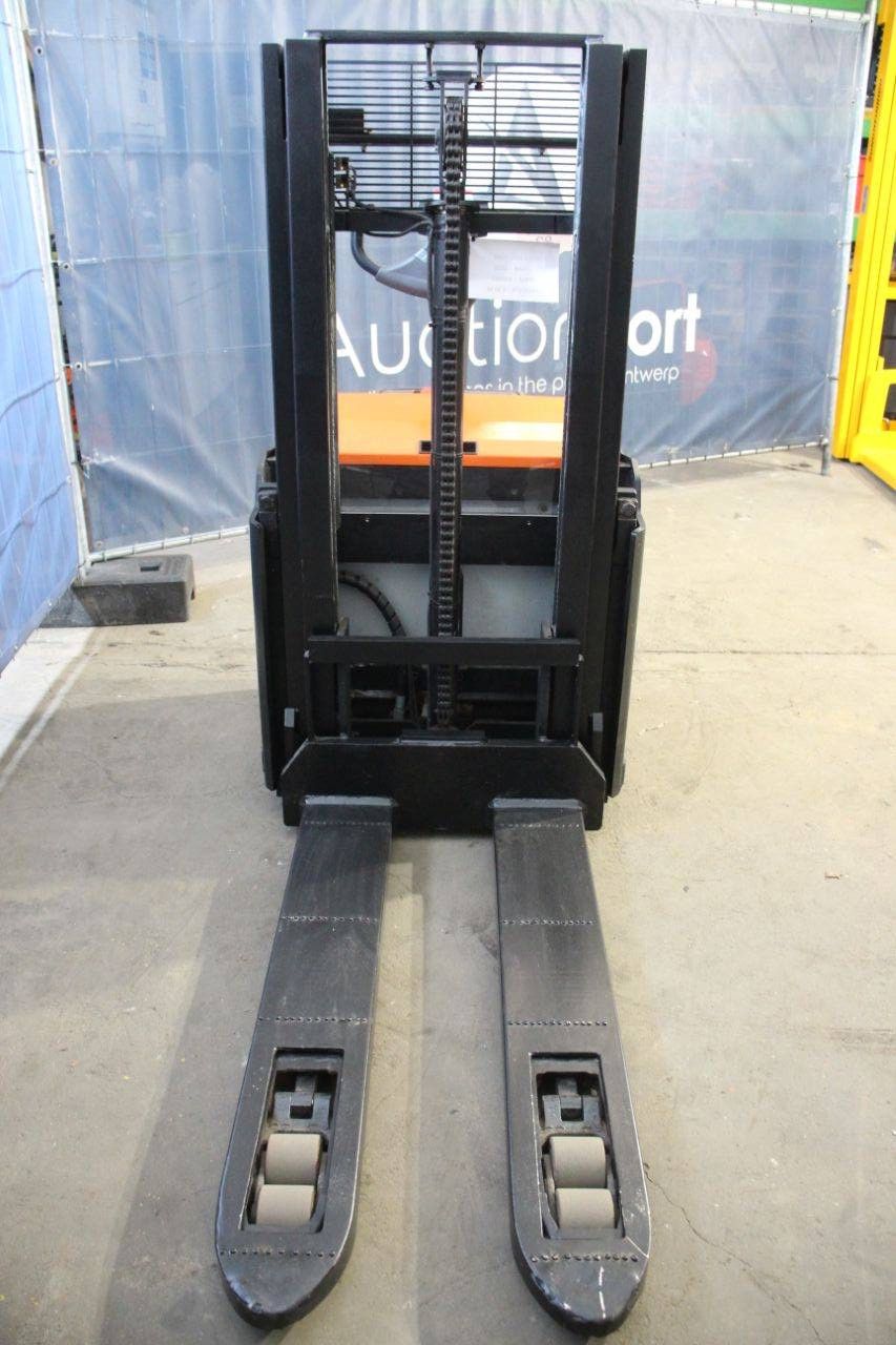 Toyota SWE200D Electric Stacker 2000kg 2.1m 2020