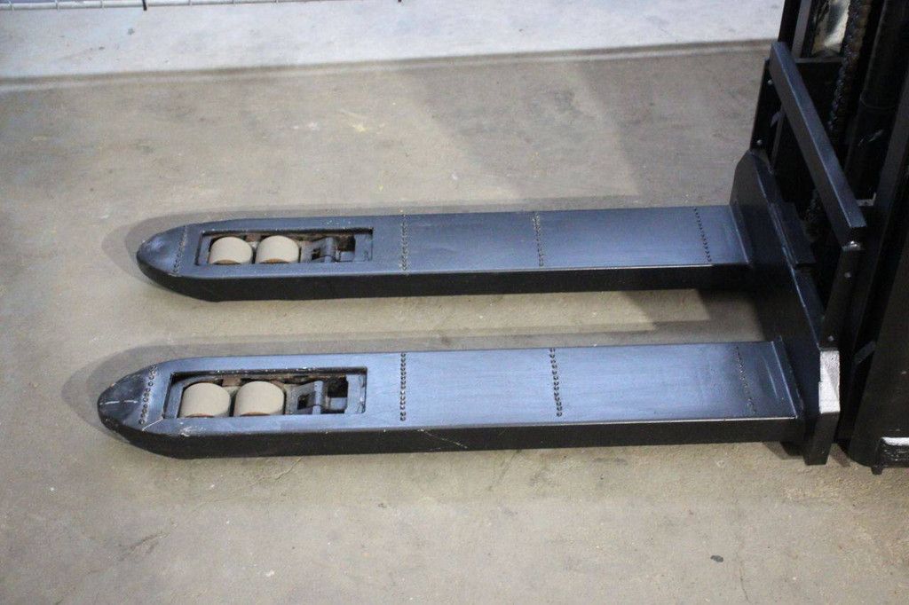 Toyota SWE200D Electric Stacker 2000kg 2.1m 2020