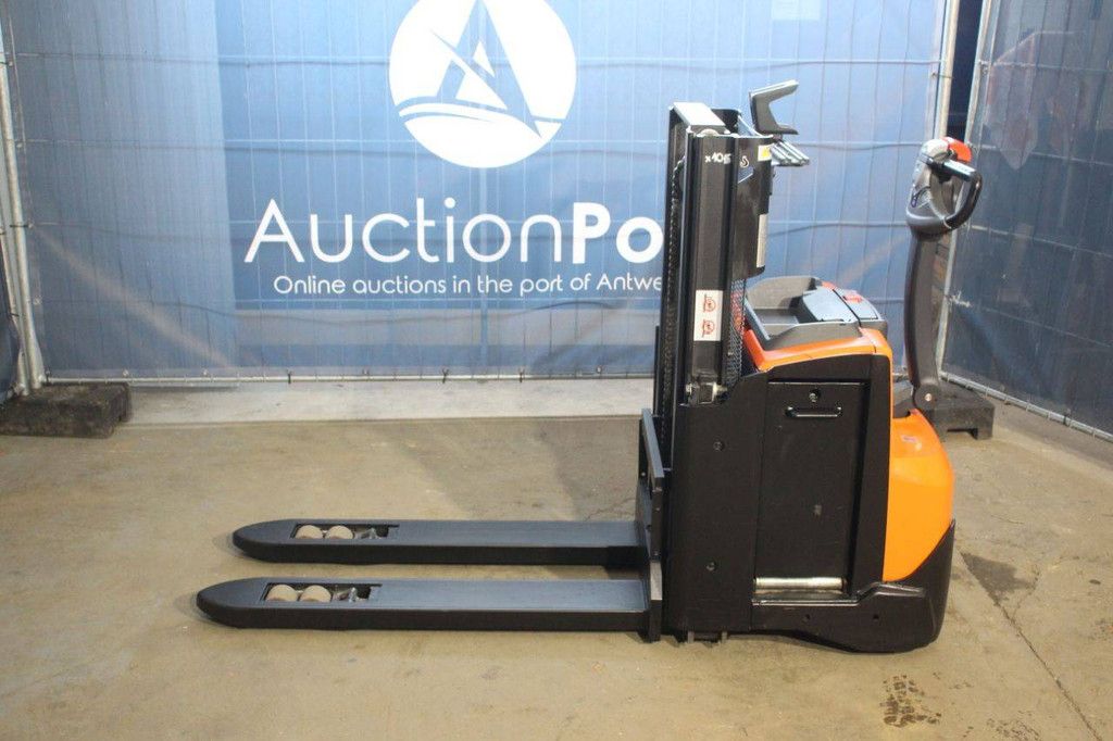 Toyota SWE200D Electric Stacker 2000kg 1.7m 2020