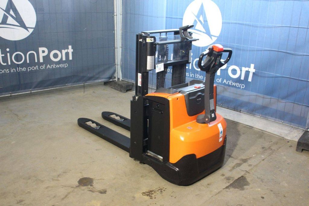 Toyota SWE200D Electric Stacker 2000kg 1.7m 2020