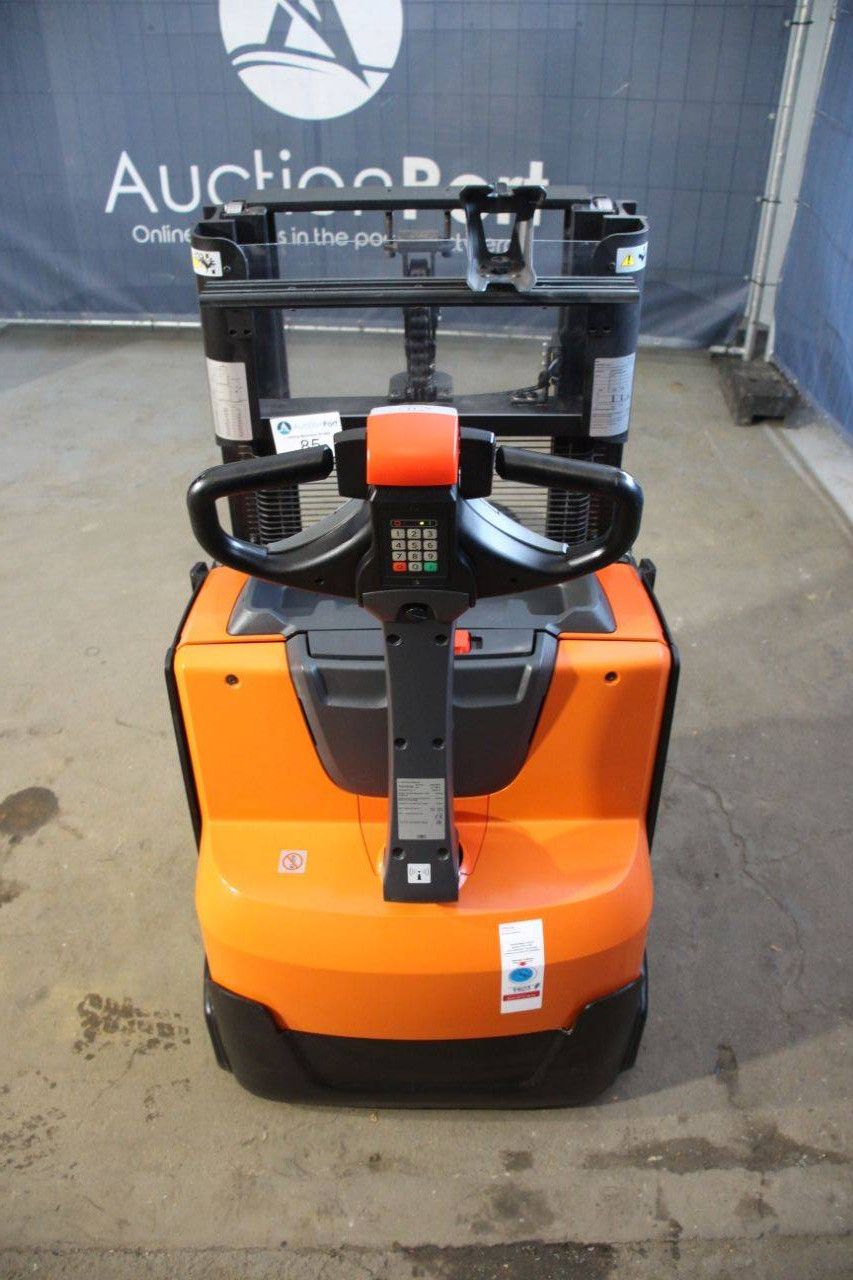 Toyota SWE200D Electric Stacker 2000kg 1.7m 2020