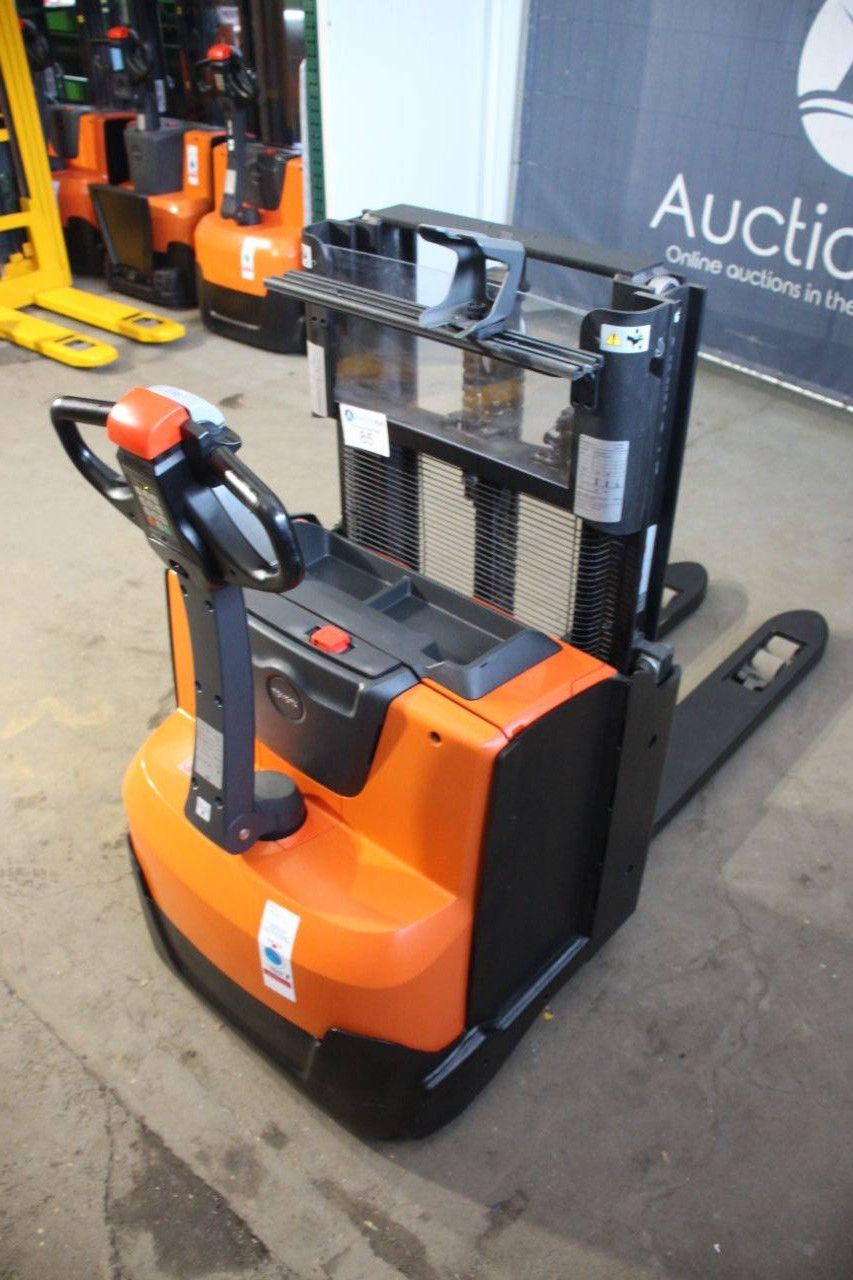 Toyota SWE200D Electric Stacker 2000kg 1.7m 2020